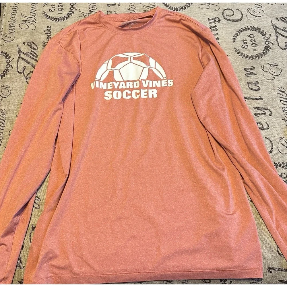 Vineyard Vines Boys Performance Top Long Sleeves Soccer Size XL (18)